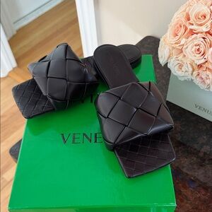 Bottega Veneta Dark Brown Intrecciato Slides